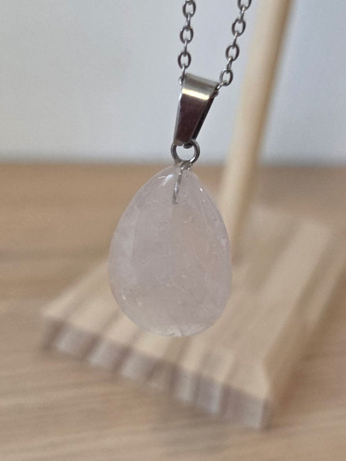 Collier Chaîne Argentée Acier Inoxydable 304 – Pendentif Goutte Quartz Rose