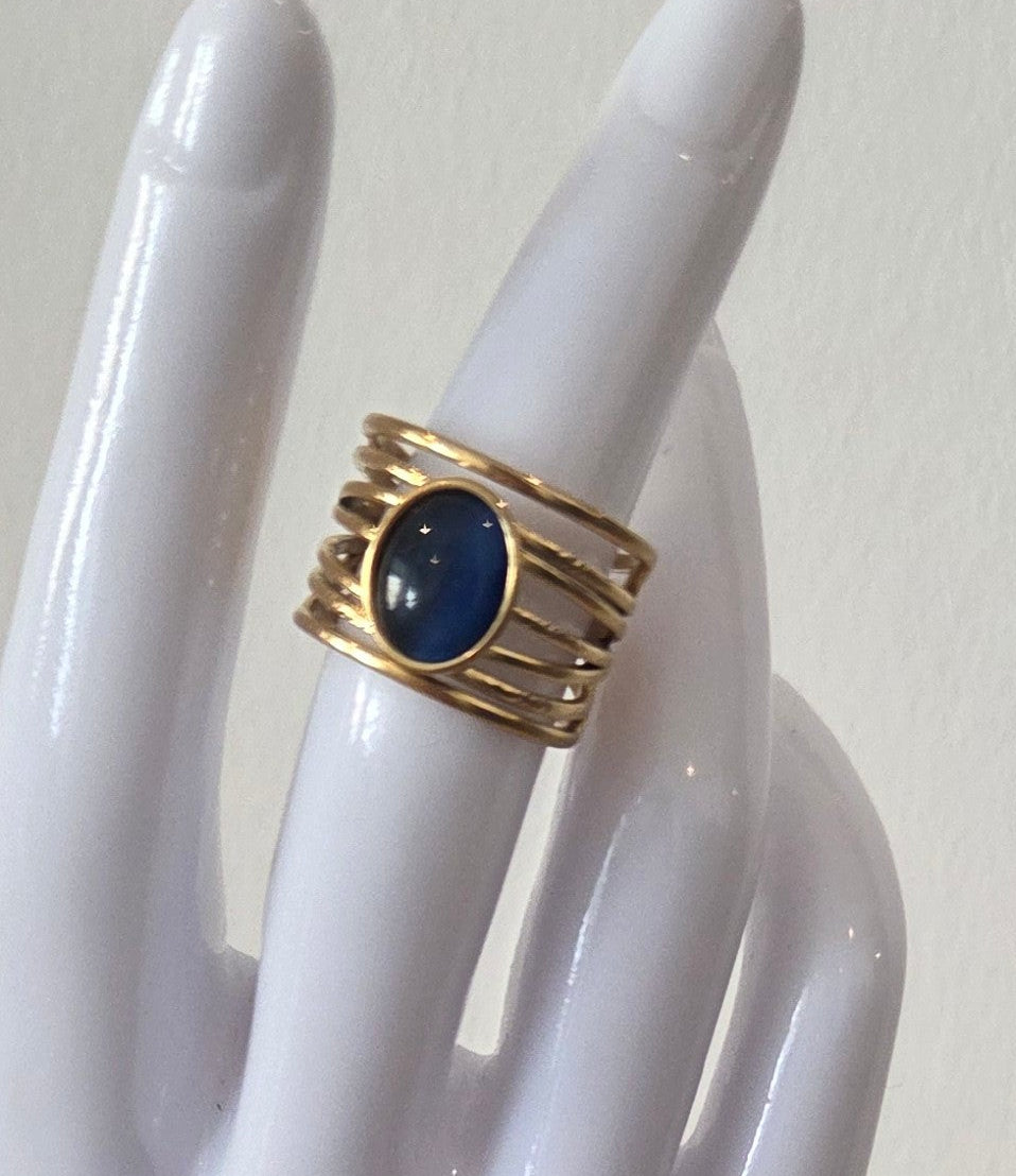 Bague Multi-Rangs Dorée Cabochon Bleu Nuit