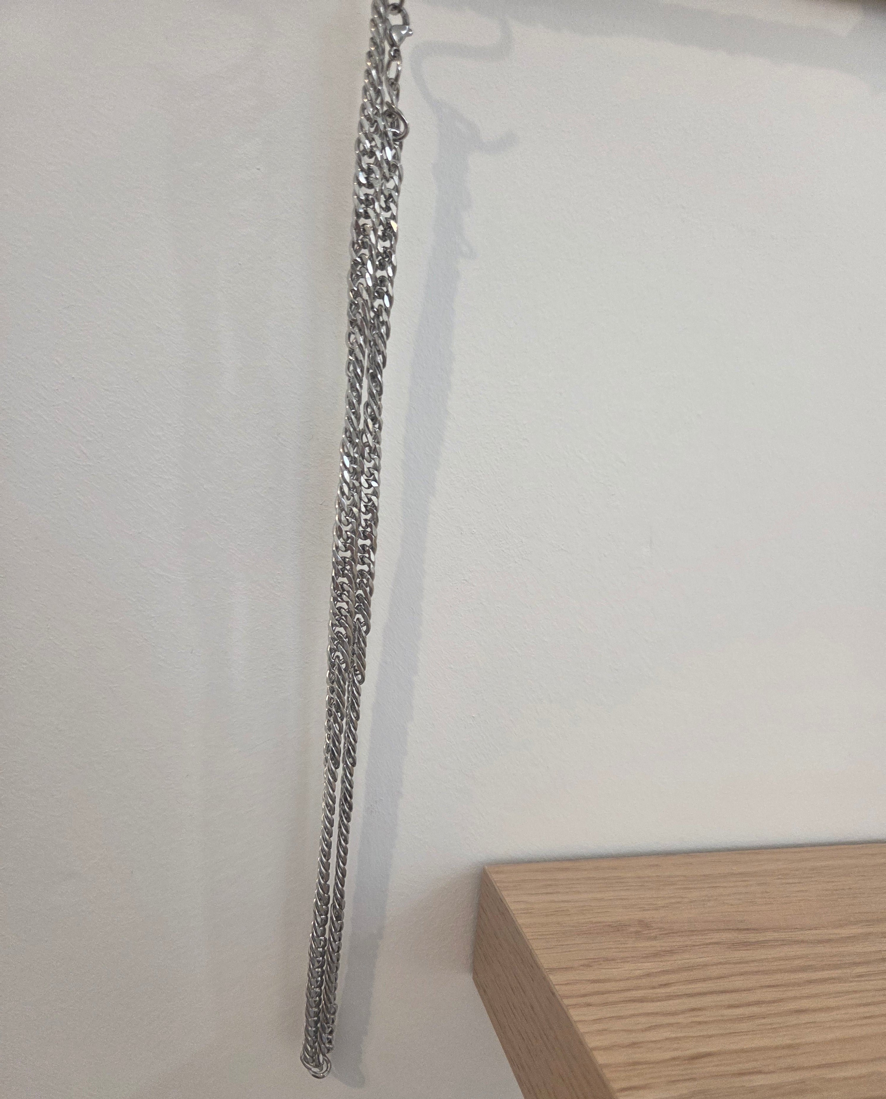 Collier Chaîne Gourmette Argentée — Acier Titane