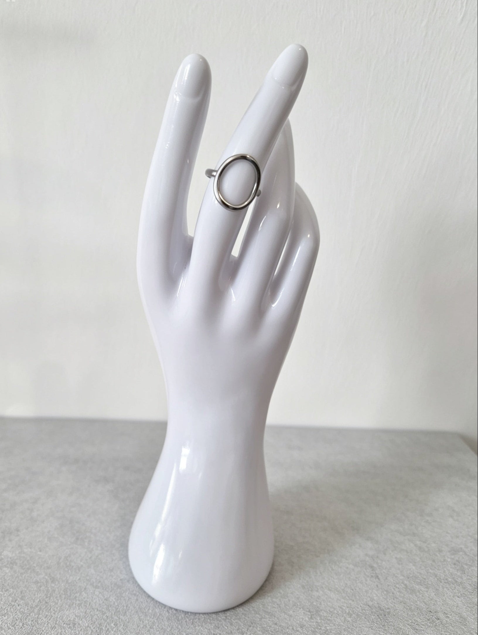 Bague Argentée Ovale Épurée — Acier Inoxydable 304- réglable