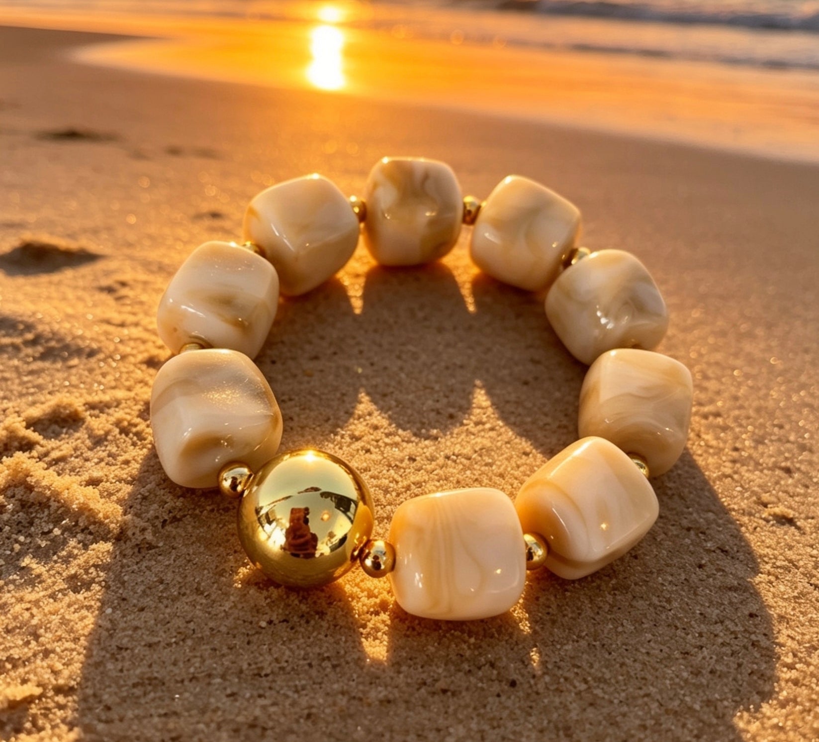 Bracelet Élastique Perles Acrylique Beige Nacré – Perle Dorée