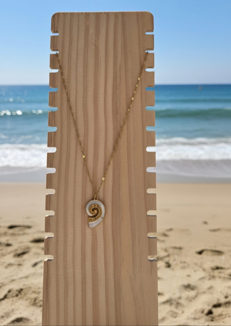 Collier coquillage spirale nacre acier 316L – 40 cm + 5 cm extension