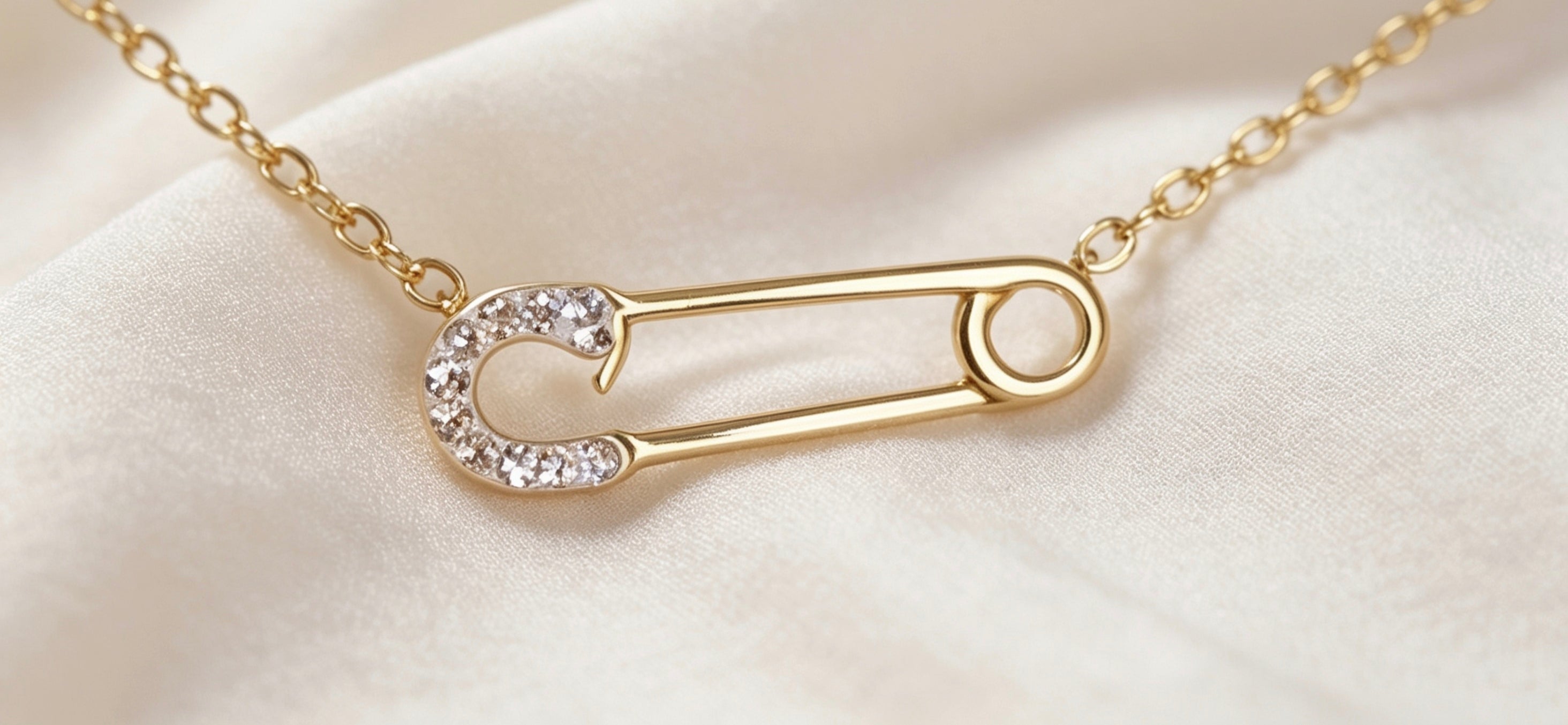 Collier épingle strass acier 316L – 40 cm + 5 cm extension