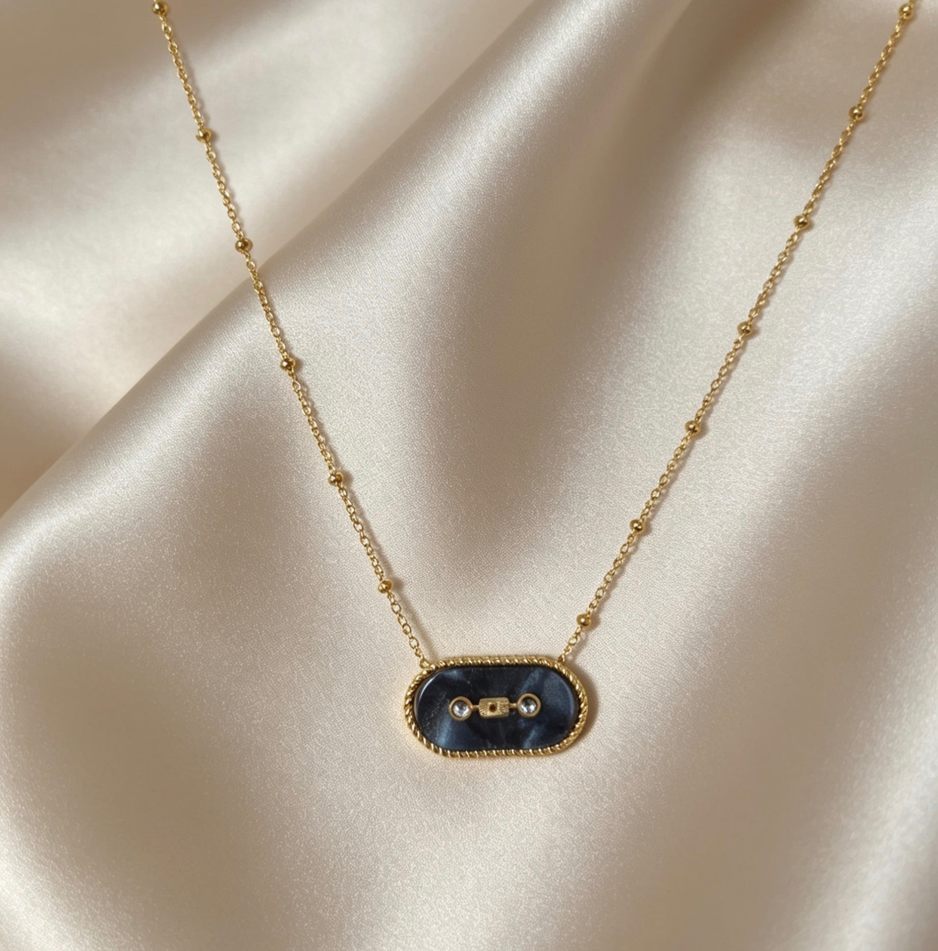 Collier pendentif ovale résine bleue acier 316L – 40 cm + 5 cm extension