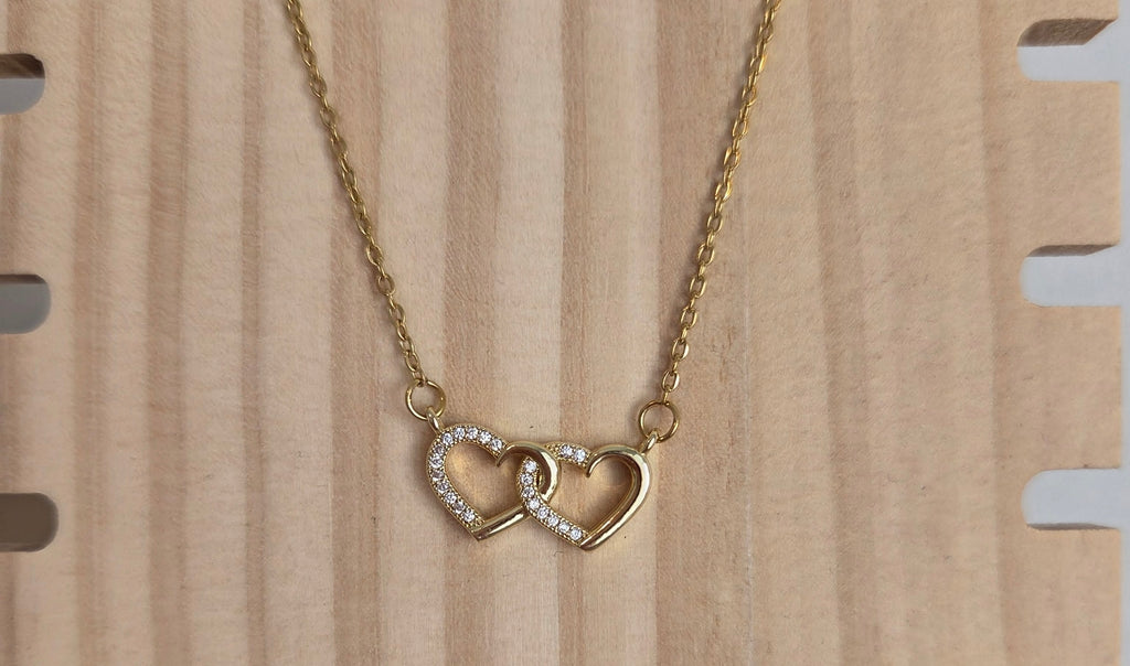 Collier Double Cœur Entrelacés – Acier Inoxydable 316L