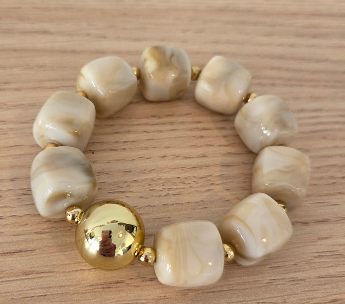Bracelet Élastique Perles Acrylique Beige Nacré – Perle Dorée