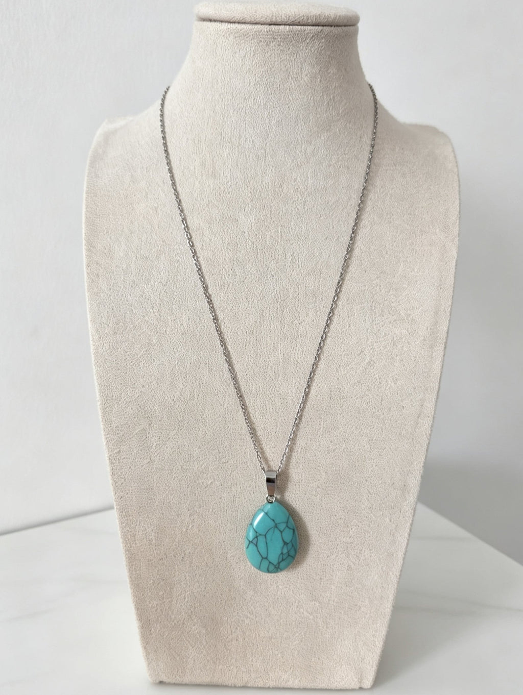 Collier Chaîne Argentée Acier Inoxydable 304 – Pendentif Goutte Turquoise